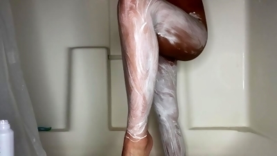 Shaving my pussy and my legs