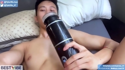 Hong Kong boy Tyler Wu edging big uncut Asian cock