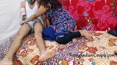 Amateur desi couple has passionate morning sex in real homemade video
