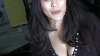 Jessica Bangkok Swallows Every Last Drop After Sex