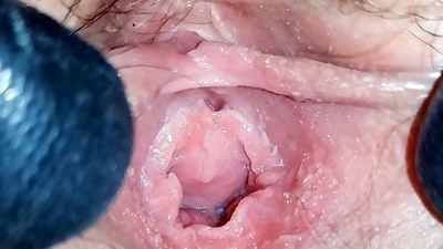 PUSSY LIPS stretching & clitoris CLOSE UP hairy pussy