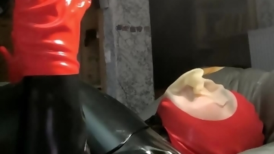 13 min breathplay in latex mask with electric stimulation
