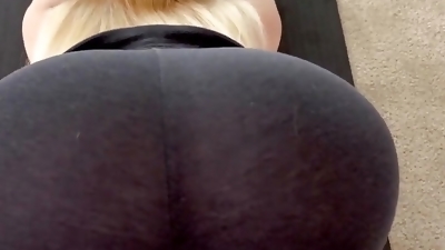 Juicy Ass PAWG Gym Teen Kenzie Madison in Yoga Pants - POV