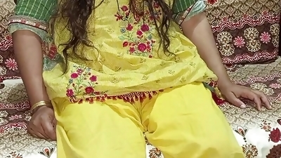 yellow dressed desi bride pussy fucking hardsex with indian desi big