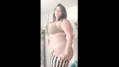 Pawg bouncing, wide tits, wide hips