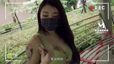 ModelMedia Asia-MDWP-0025: Une vidéo porno asiatique originale et torride avec la superbe Song Nan Yi au bureau