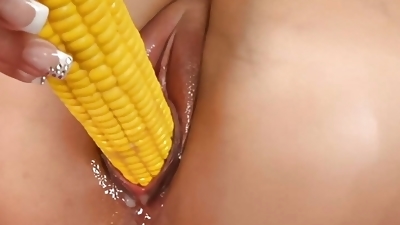 BLONDE BABE GETS ANAL DOUBLE PENETRATION TO MOUTH CUMSHOT