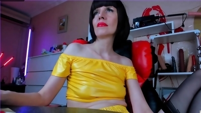 Brunette Solo Webcam Masturbation