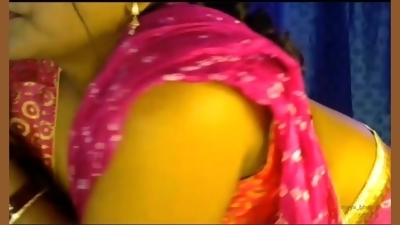 Hot desi sexy young girl tries to show boobs with pleasure.