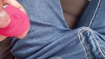 Remote control vibrator in her pussy while on a date. At the end, she has thick sex with her boyfriend.