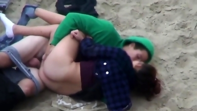 Teenage Couple At Beach Have Sex Fun Caught Hidden Camera