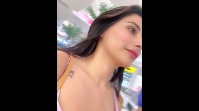 Chica colombiana de 23 años se masturba en el centro comercial de colombia 🇨🇴 ( JENIFERPLAY )