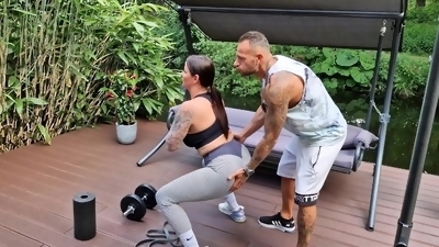 Personal Trainer outdoor with Kim